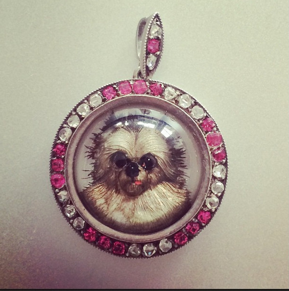 An original historic Essex Crystal or reverse intaglio carved and painted crystal gem